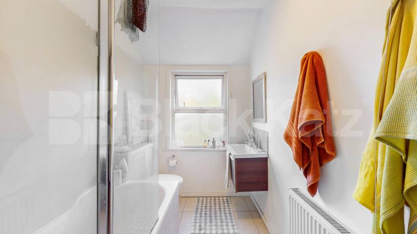 Modern Apartment Caddington Road, Cricklewood